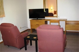 Hotel Reservations in Knoxville IA